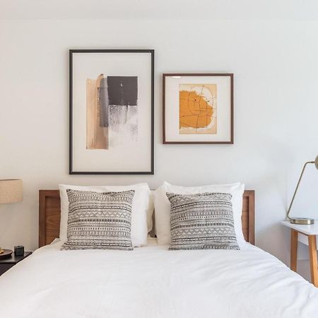 Studio Apartment In فانكوفر المظهر الخارجي الصورة