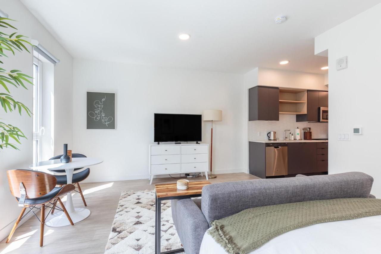 Studio Apartment In فانكوفر المظهر الخارجي الصورة