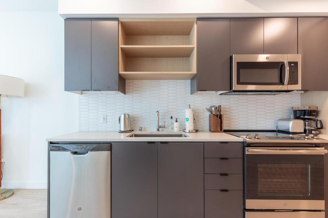 Studio Apartment In فانكوفر المظهر الخارجي الصورة