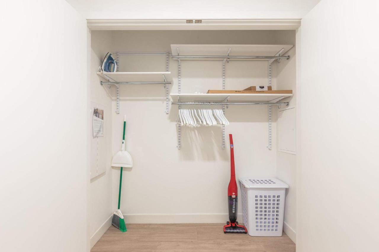 Studio Apartment In فانكوفر المظهر الخارجي الصورة
