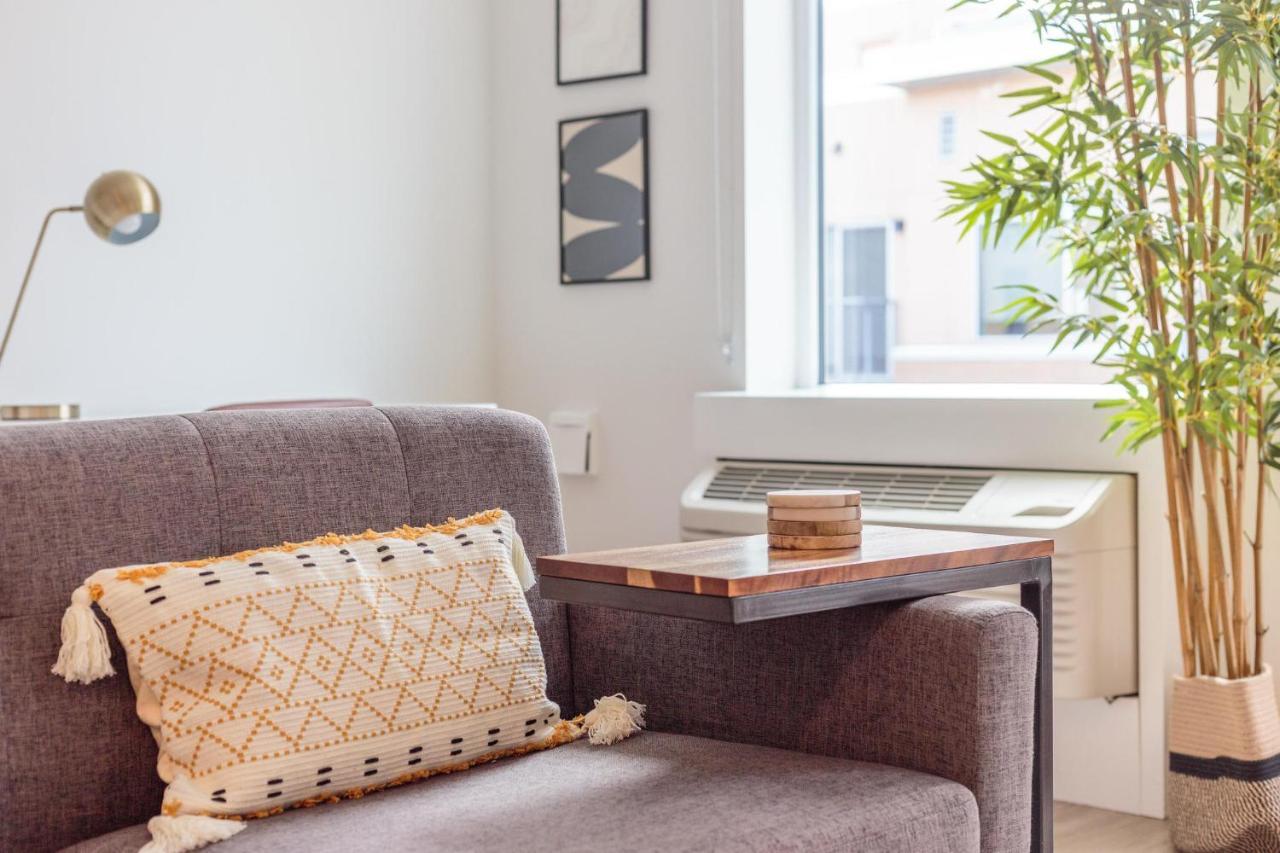 Studio Apartment In فانكوفر المظهر الخارجي الصورة